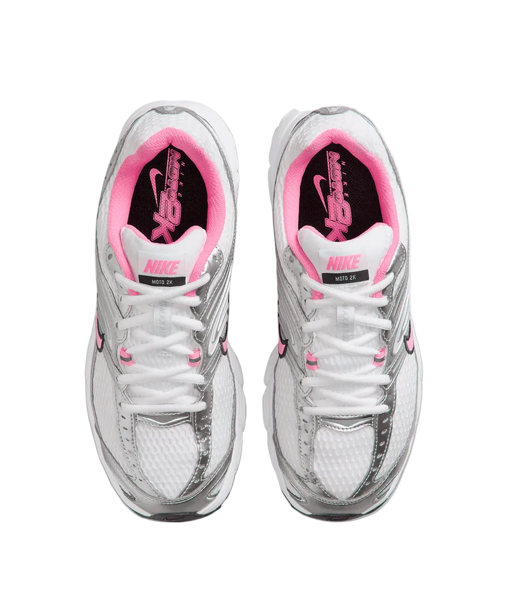 NIKE AIR MAX MOTO 2K (WHITE/METALLIC SILVER/BLACK/PINK SPELL)