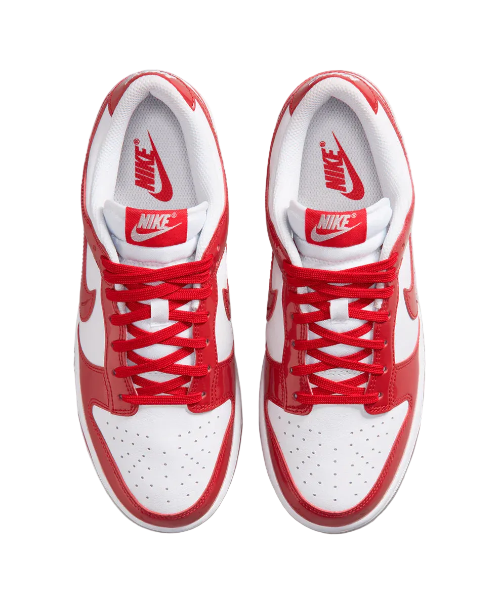 NIKE DUNK LOW SE (UNIVERSITY RED-WHITE)