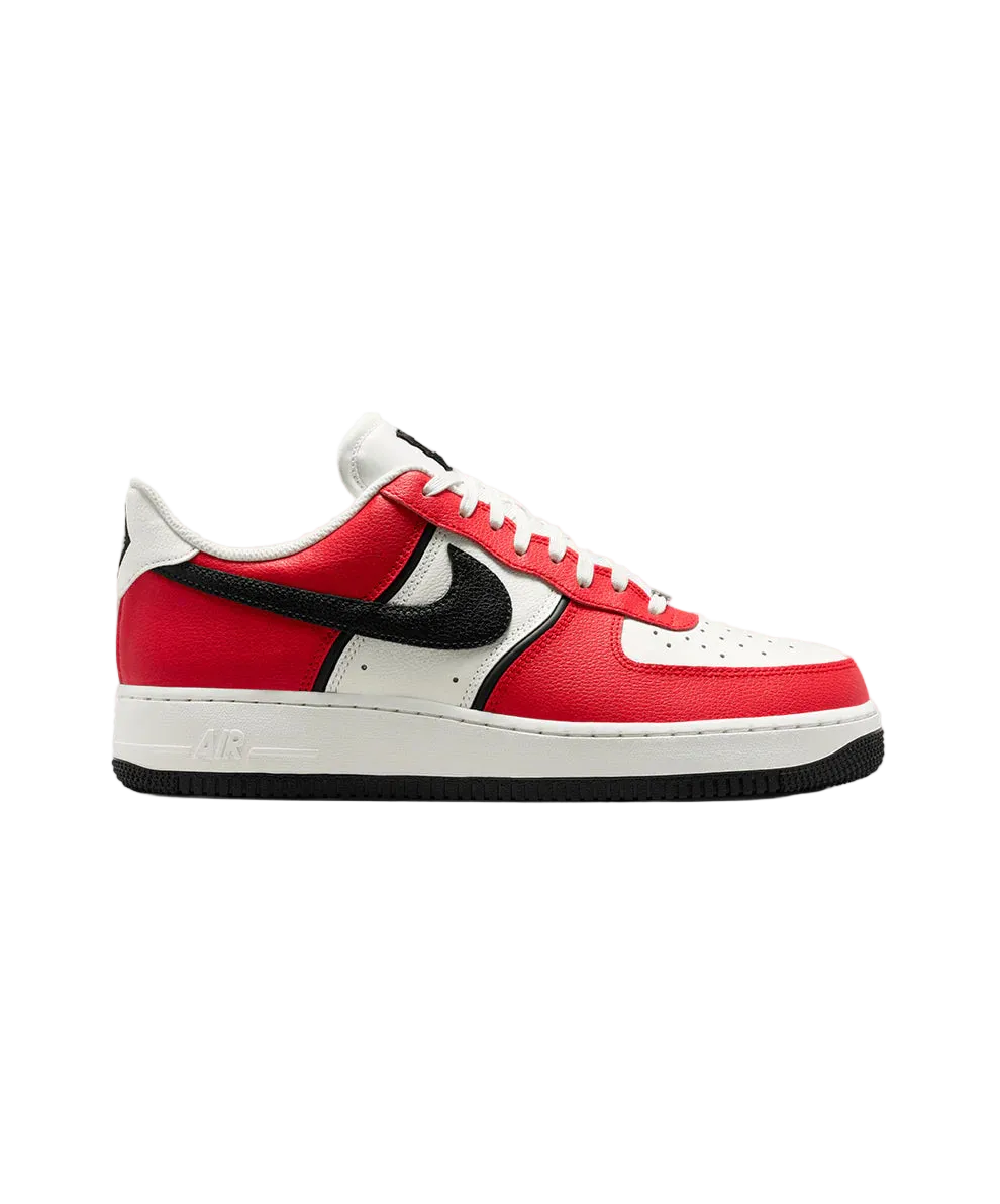 NIKE AIR FORCE 1 '07 LV8 (UNIVERSITY RED)