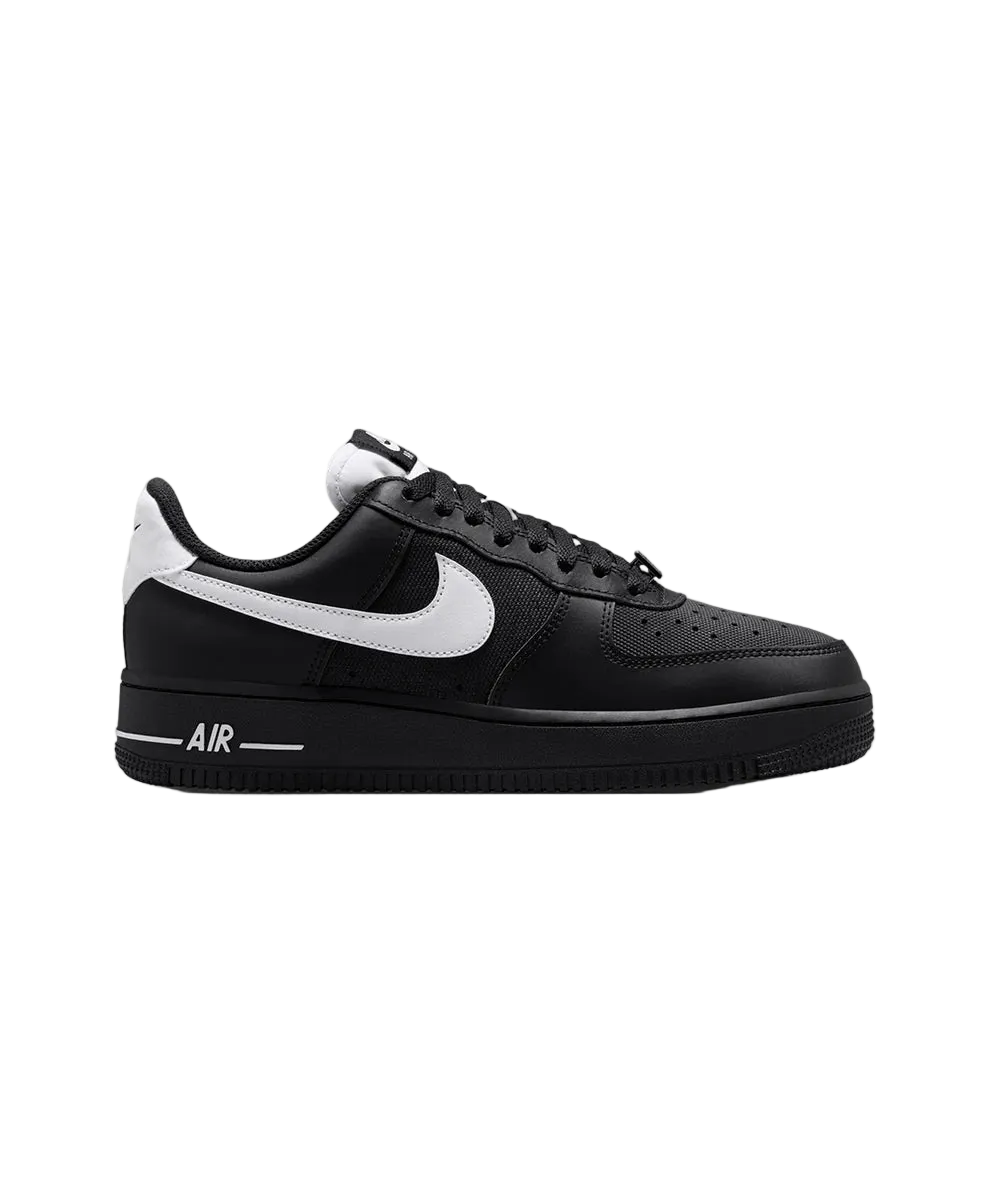 NIKE AIR FORCE 1 '07 SE (BLACK/WHITE-METALLIC SILVER)