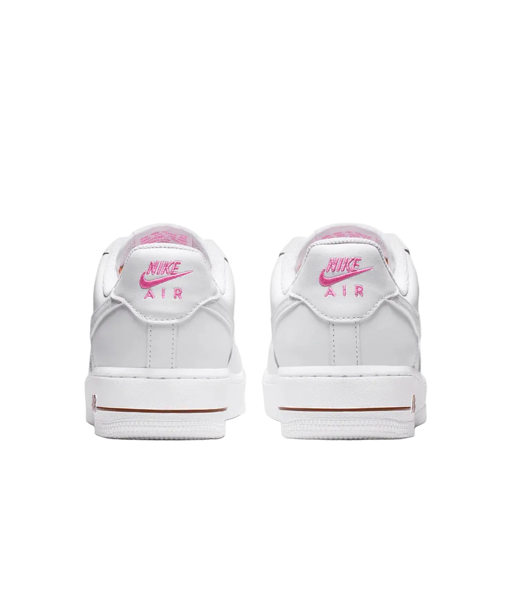 NIKE AIR FORCE 1 '07 SE (WHITE/WHITE-PLAYFUL PINK-FAUNA BROWN)