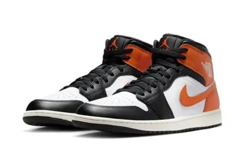 Air Jordan 1 Mid Black Toe Starfish